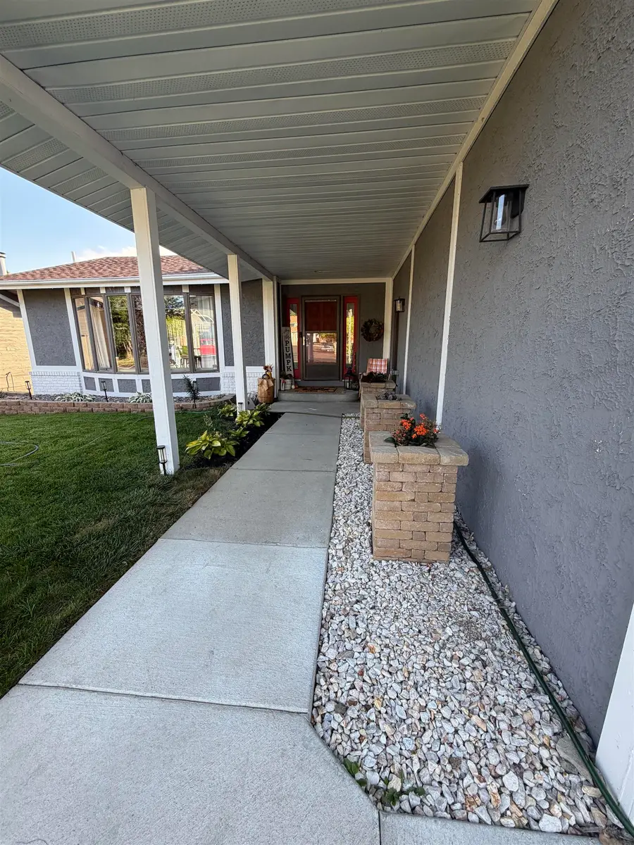 2529 10th Ave NW, Minot, ND 58703 - #2