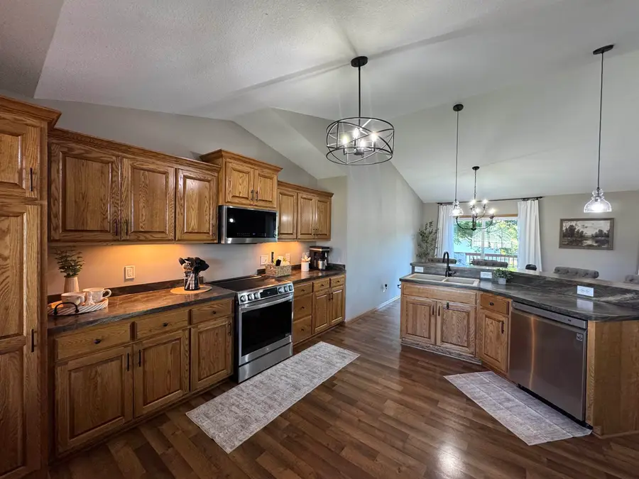 2507 Heritage Dr, Minot, ND 58703 - #3