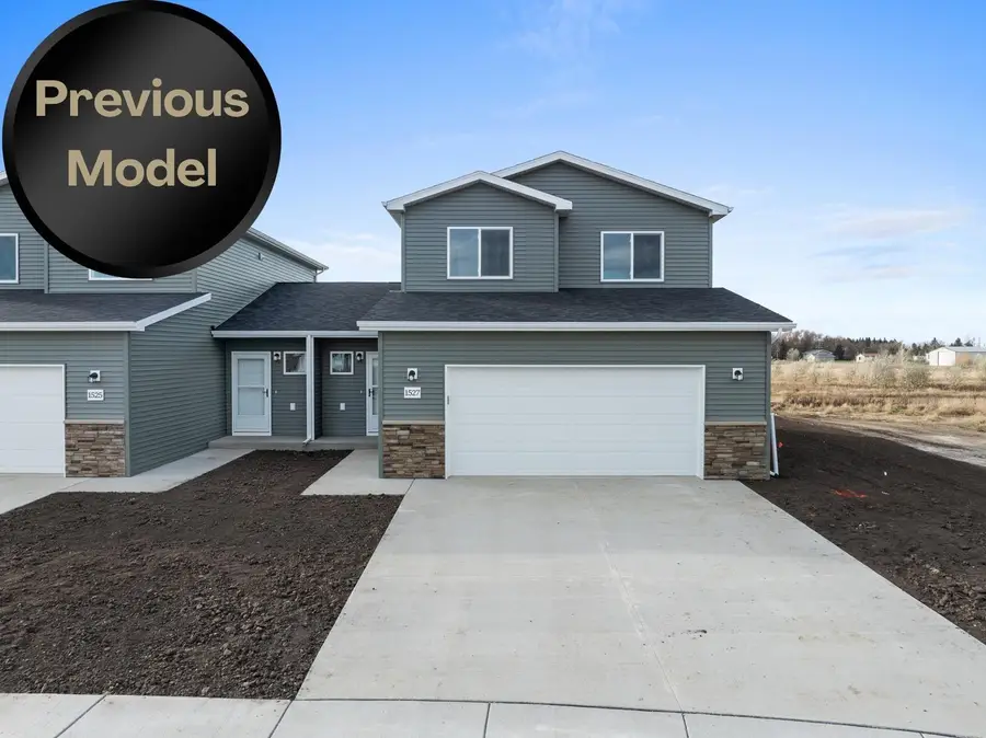 1558 47th Loop SE, Minot, ND 58701 - #2