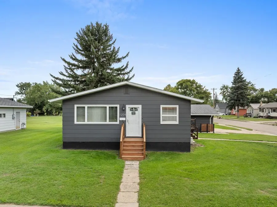 1204 6th Ave NE, Minot, ND 58703 - #2
