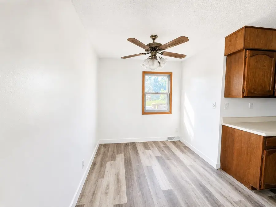 17 2nd Ave, Burlington, ND 58722 - #3