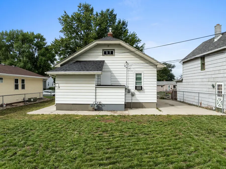 1313 S Main St, Minot, ND 58701 - #3