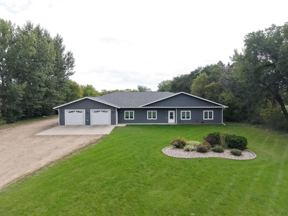 1223 78th St. SE, Minot, ND 58701 - #1