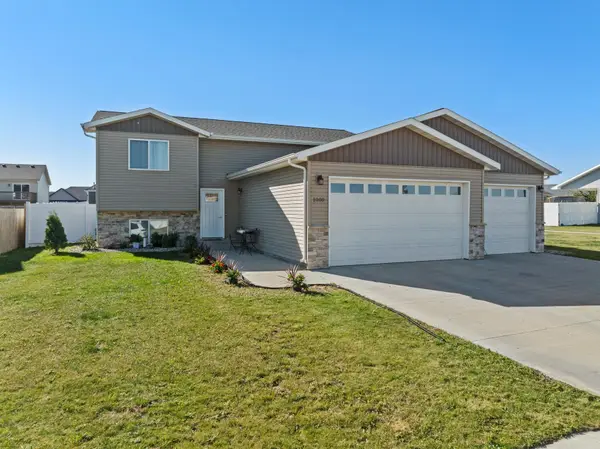 1000 34th Ave, Minot, ND 58703