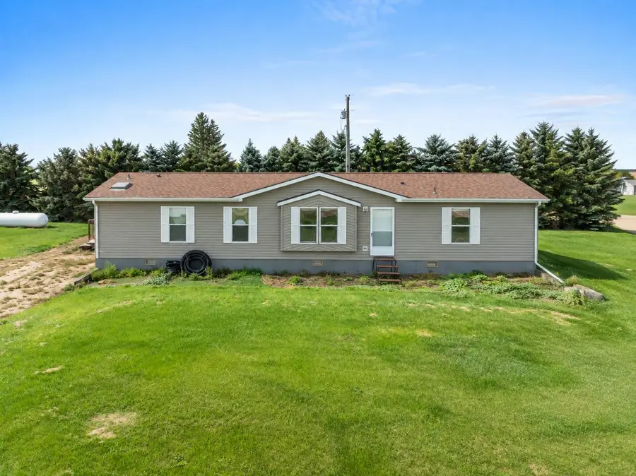 9280 NW 40th Ave, Mohall, ND 58761 - #2