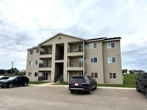 1624 20th Ave Unit #102 NW, Minot, ND 58703