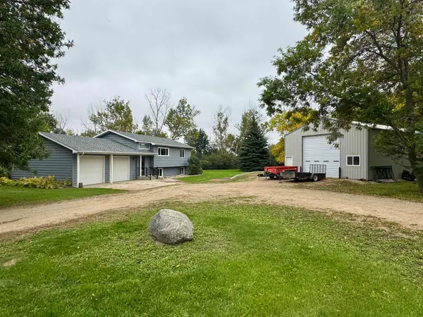2620 NW 66th St, Minot, ND 58703