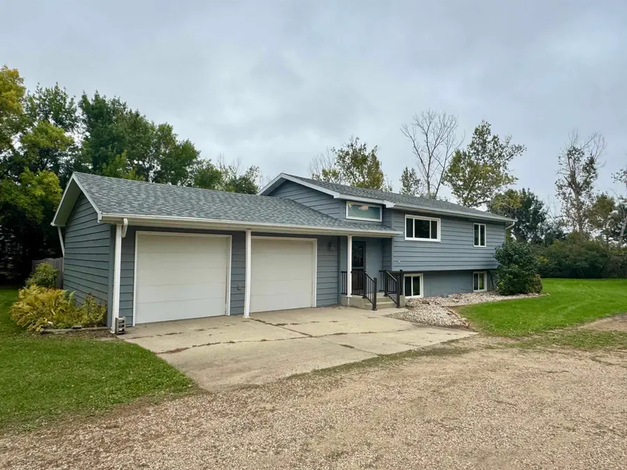 2620 NW 66th St, Minot, ND 58703 - #2