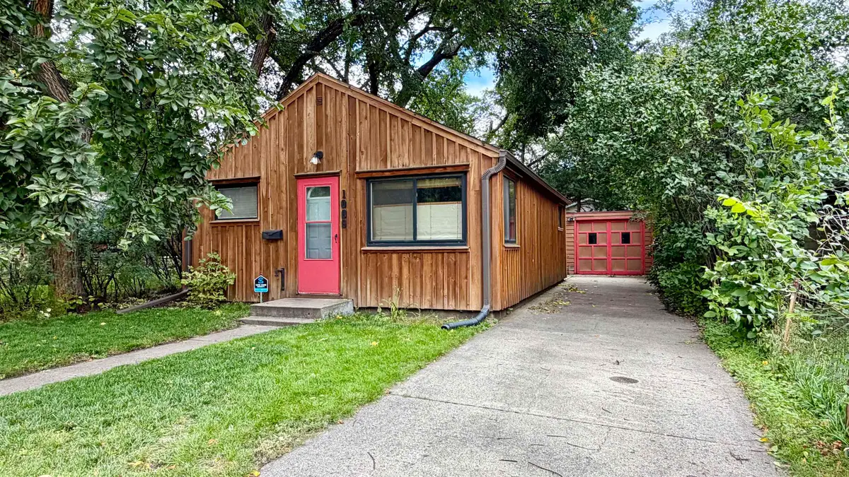 1006 University University Ave W, Minot, ND 58703 - #1