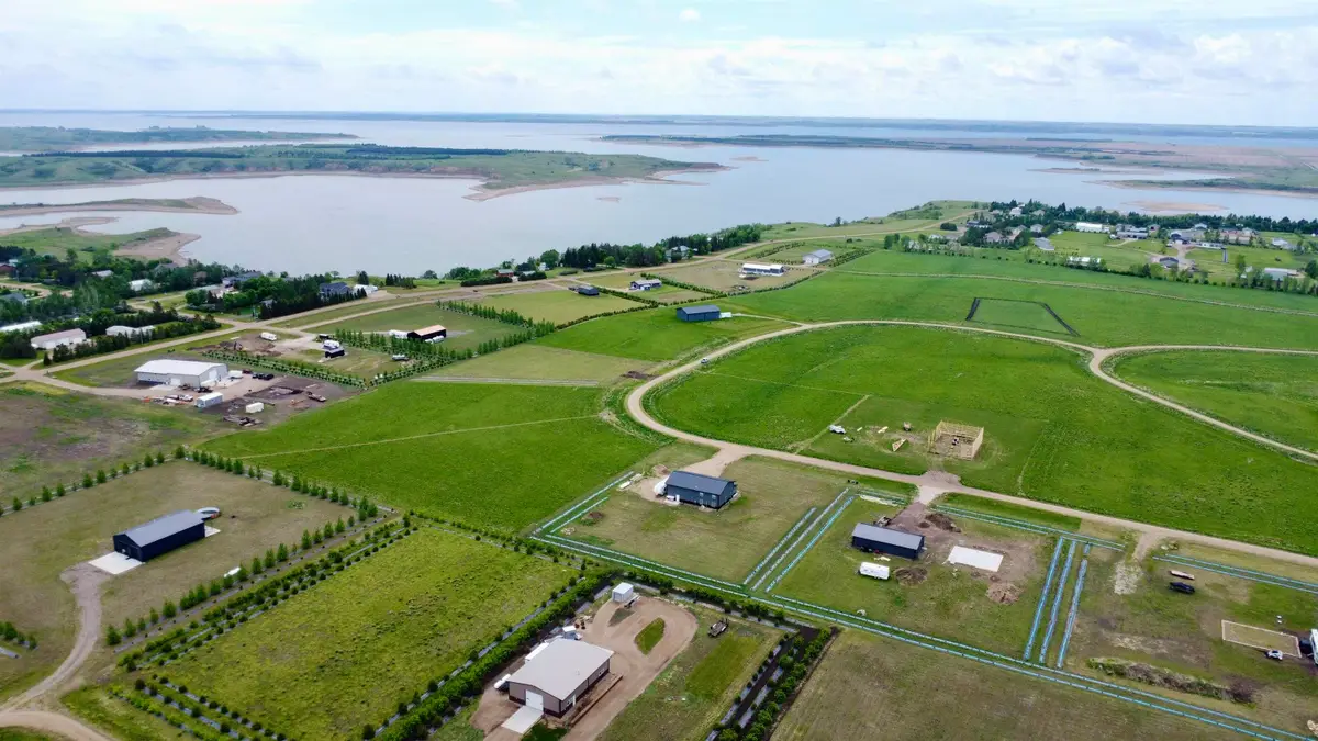 4152 13S ST NW, Garrison, ND 58540 - #1
