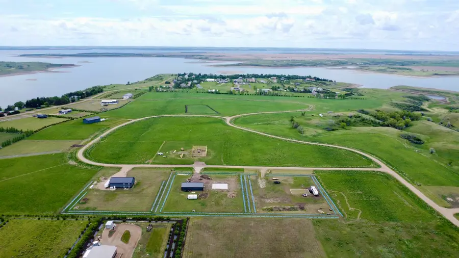 4152 13S ST NW, Garrison, ND 58540 - #2