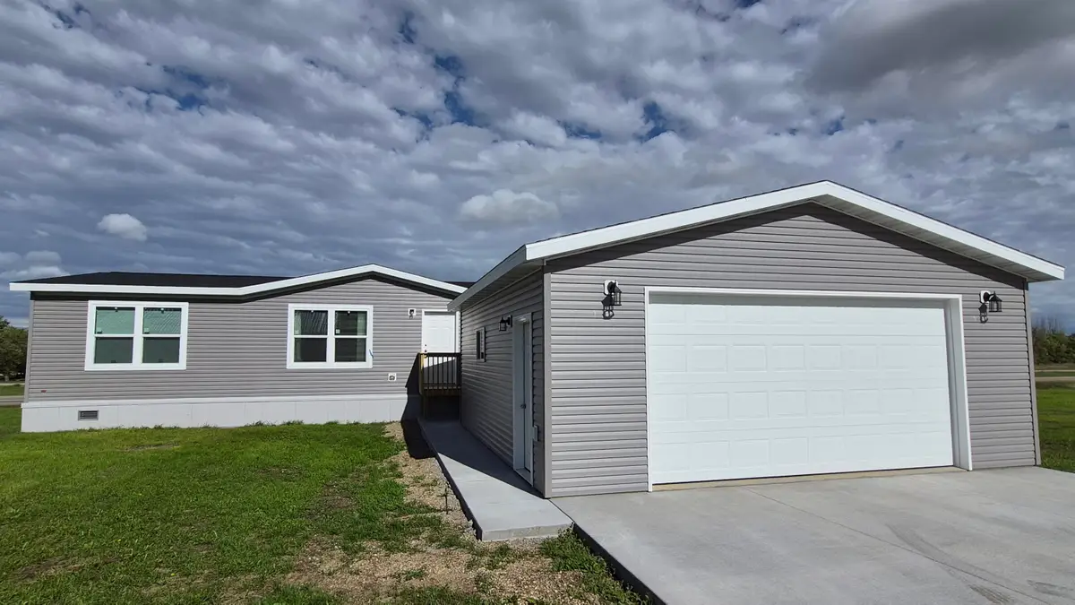 5309 Zaharia Drive SE, Minot, ND 58701 - #1