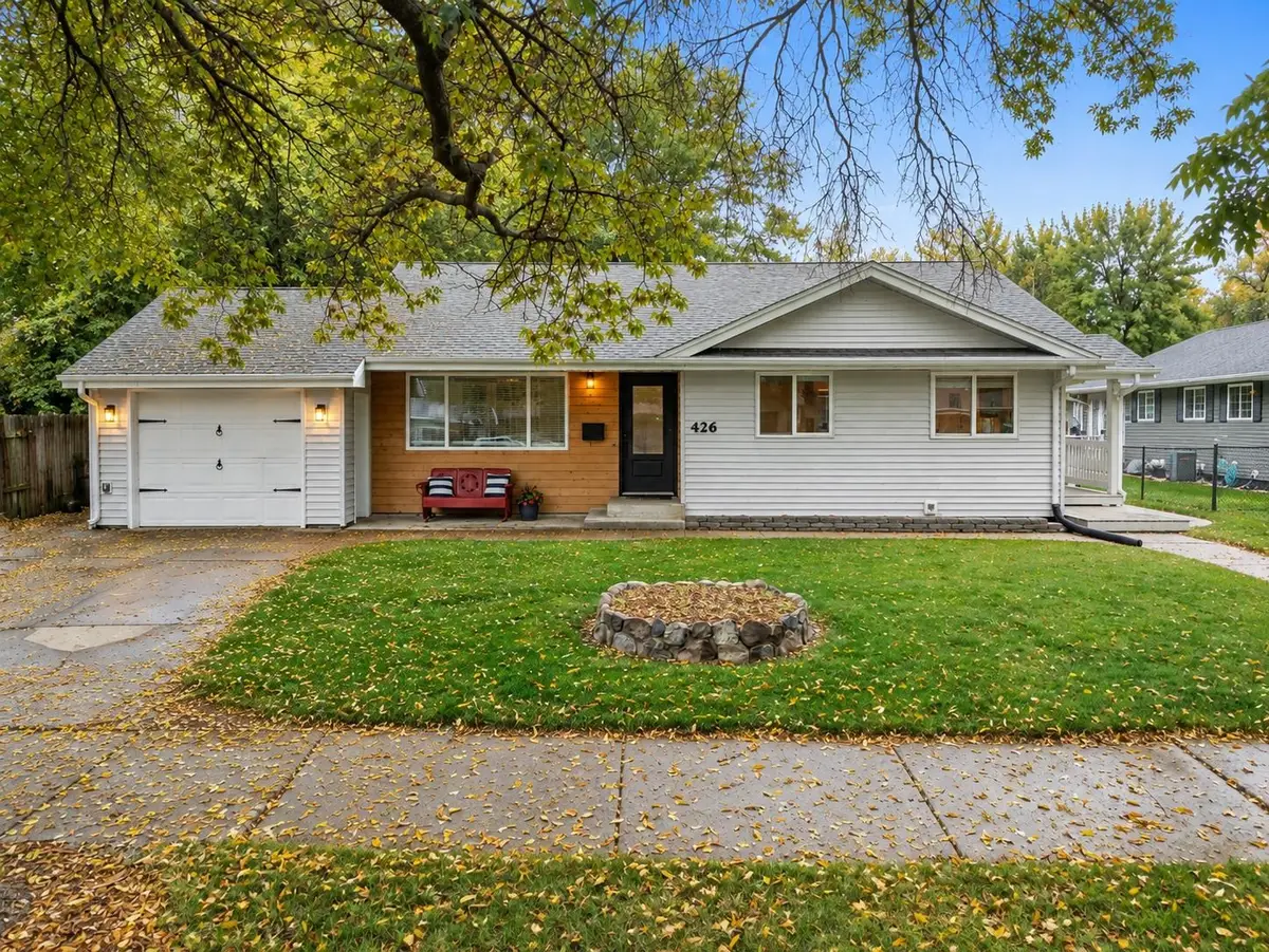 426 NW 11th Street, Minot, ND 58703 - #1