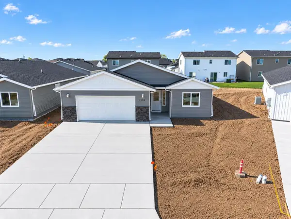 2208 23rd Ave. NW, Minot, ND 58703