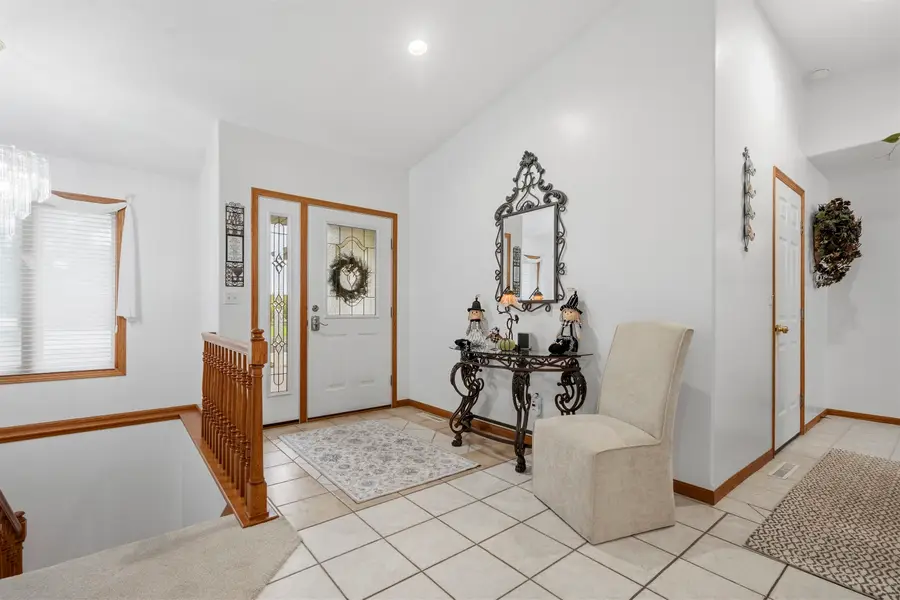 1504 10th St SE, Minot, ND 58701 - #3