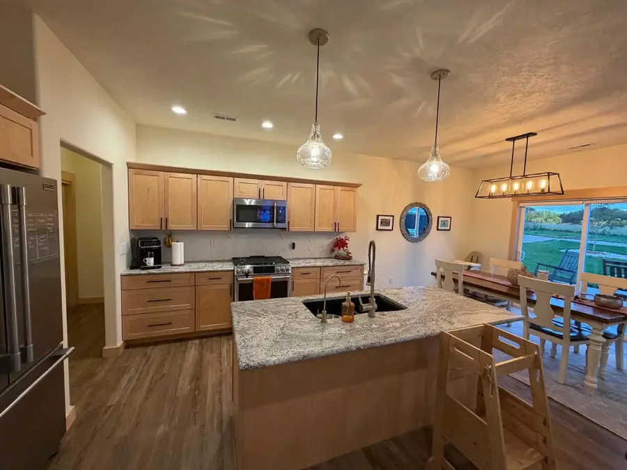 14 Hilltop Court, Burlington, ND 58722 - #2