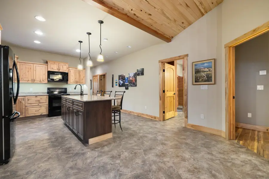 206 N Lake Park Rd, Bottineau, ND 58318 - #3