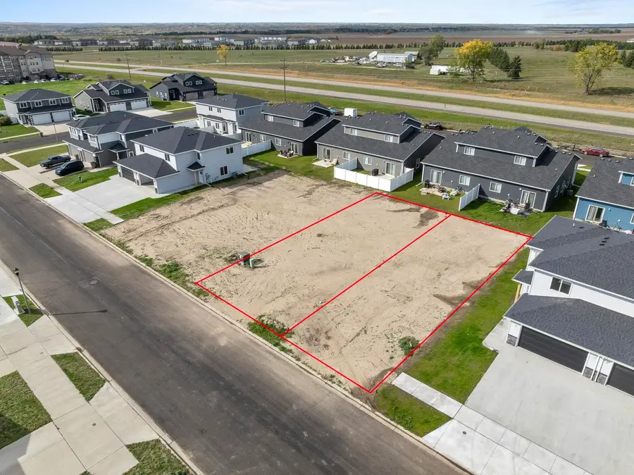 2425 & 2429 Landmark Dr., Minot, ND 58703 - #2