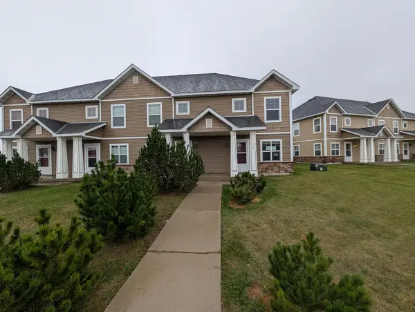 326 SE 10th Ave, Stanley, ND 58784