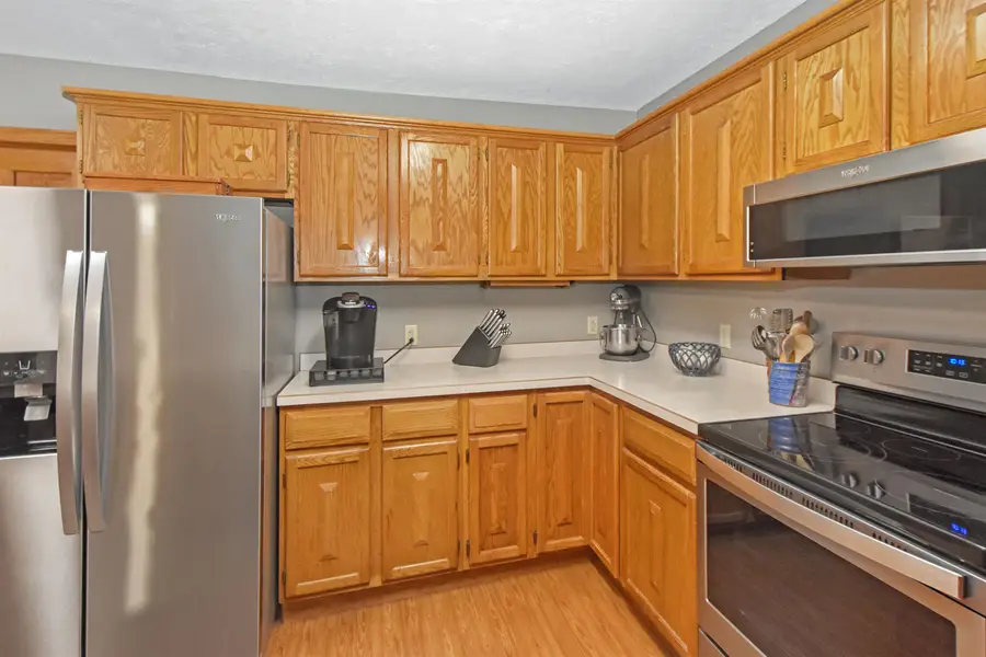 1705 10th St NW, Minot, ND 58703 - #3