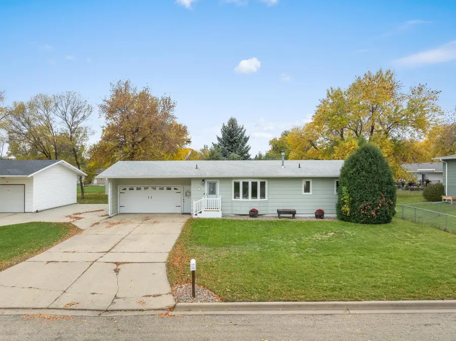 1710 4th ST SE, Minot, ND 58701 - #3