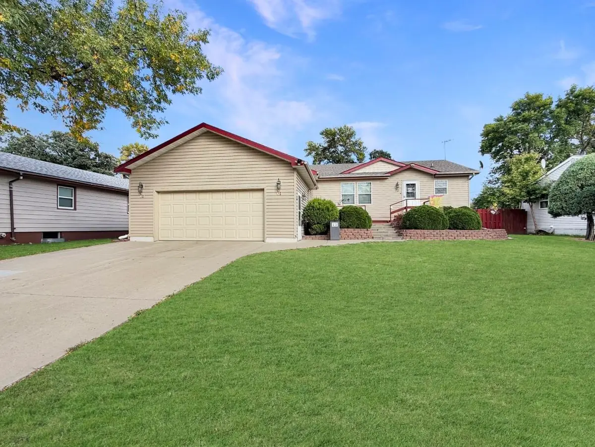 117 17th St. SE, Minot, ND 58701 - #1