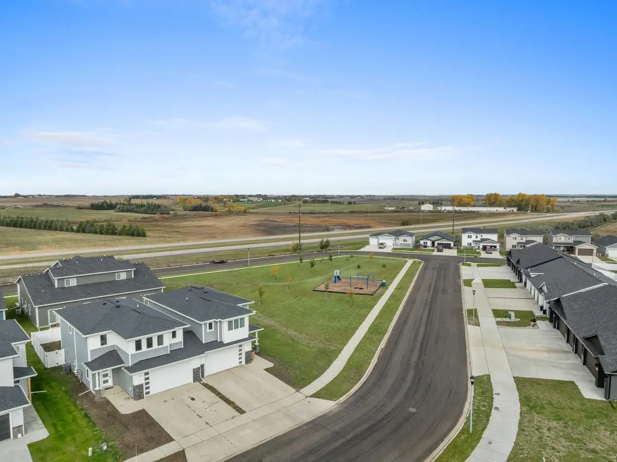 2441 Landmark Dr, Minot, ND 58703 - #1