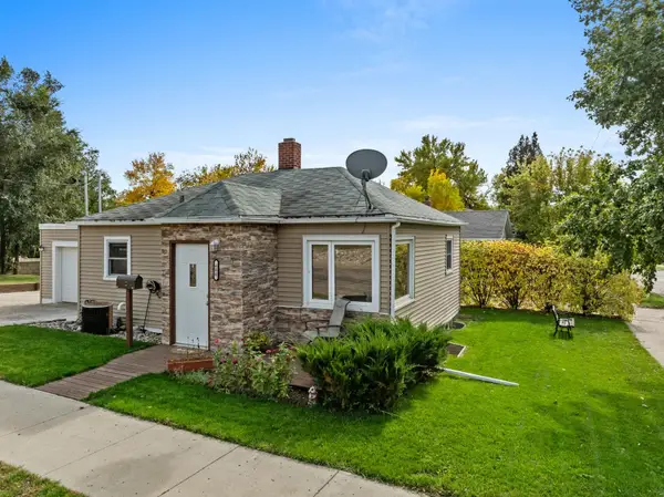 600 NE 10th Ave, Minot, ND 58703