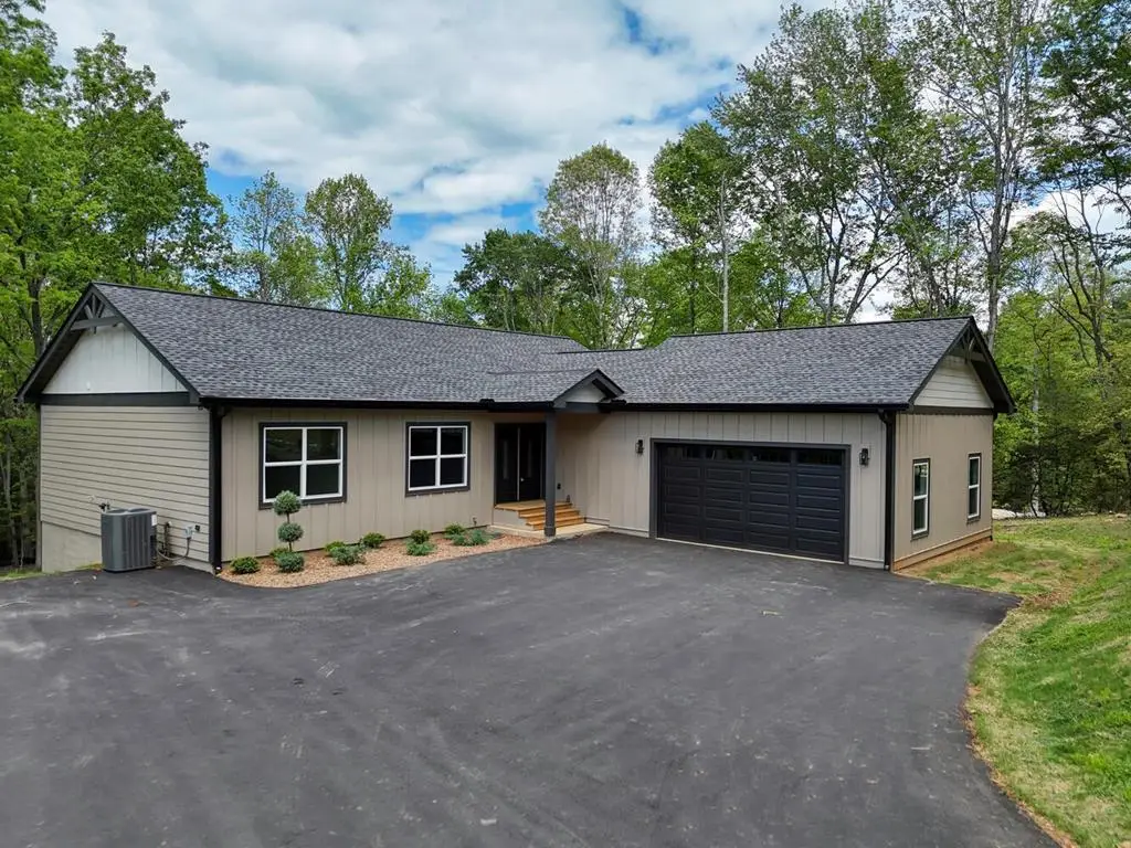 137 Oxford Trail, Blairsville, GA 30512 - Image #1
