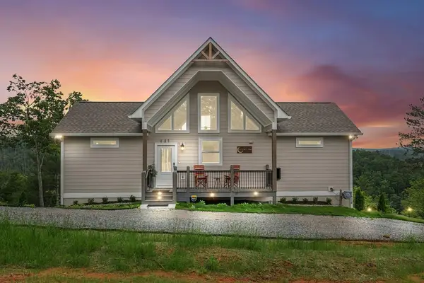 497 S Jakes Landing Way, Ellijay, GA 30540