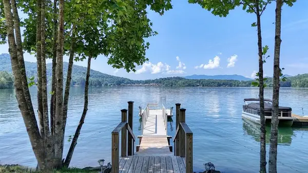 109 Canary Lane, Hayesville, NC 28904