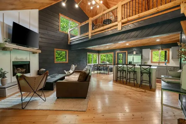 149 Happy Hollow Lane, Mineral Bluff, GA 30559