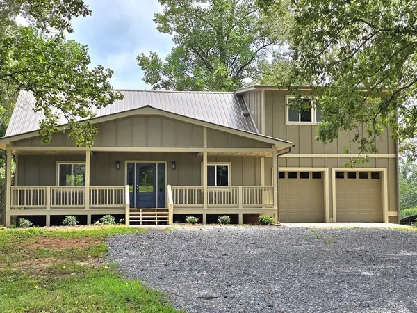 2417 Mobile Rd, McCaysville, GA 30555