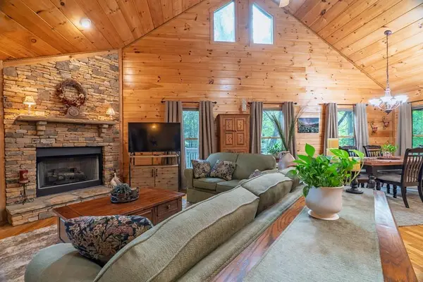 52 Hilary Court, Ellijay, GA 30540