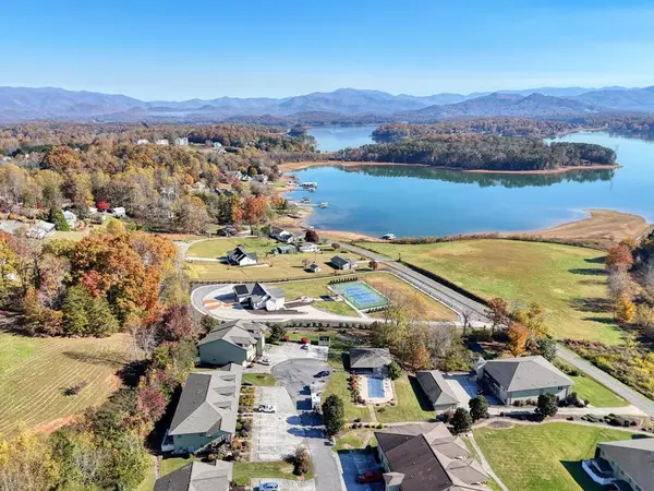 1727 Watercrest Way, Young Harris, GA 30582