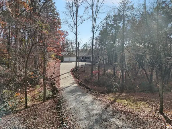 4542 Clear Creek, Ellijay, GA 30536