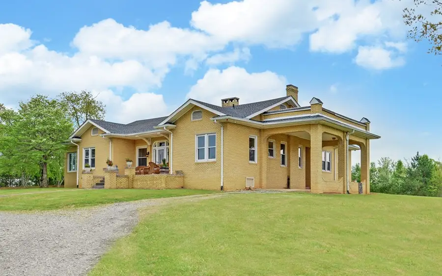 2465 Blue Ridge Drive, Blue Ridge, GA 30513 - #2