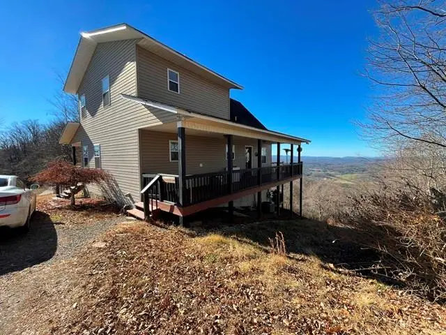 31 Grant Dr, Brasstown, NC 28902 - Image #2