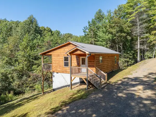 180 Hawthorne Lane, Murphy, NC 28906