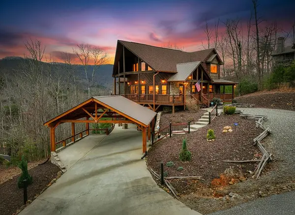 467 Deer Crest Road, Blue Ridge, GA 30513