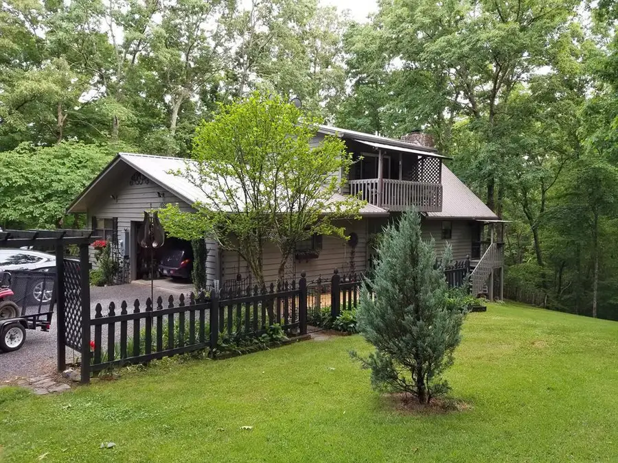 1054 Dickey Road, Murphy, NC 28906 - Image #2