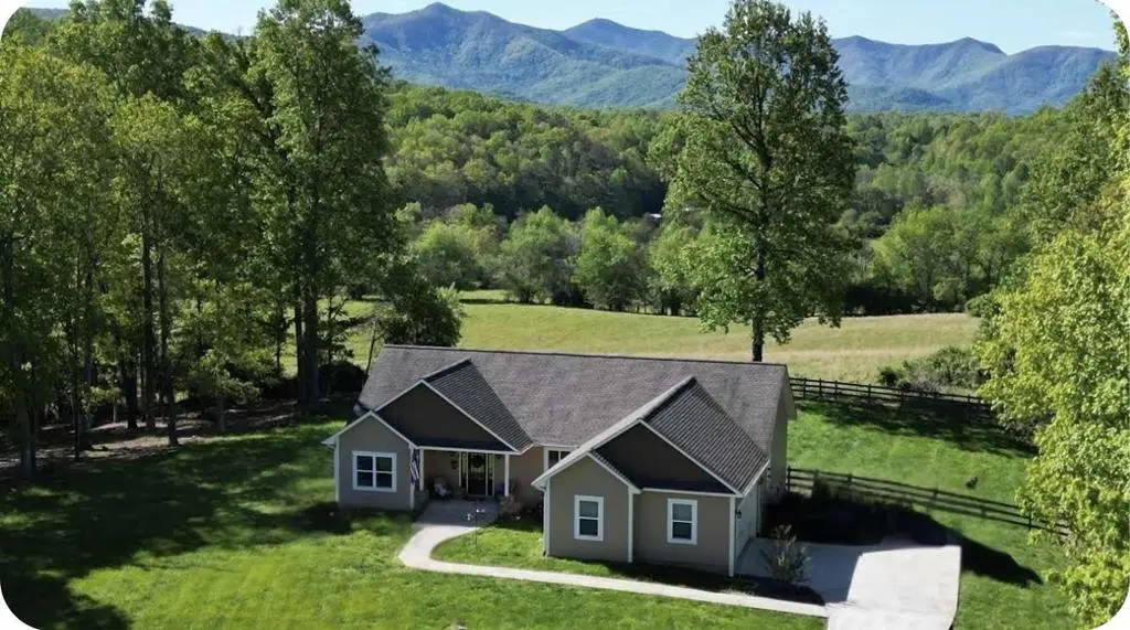 373 New Forest Road, Young Harris, GA 30582 - #1