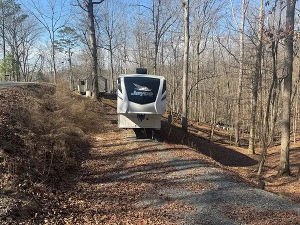 397 5th Street, Ellijay, GA 30540