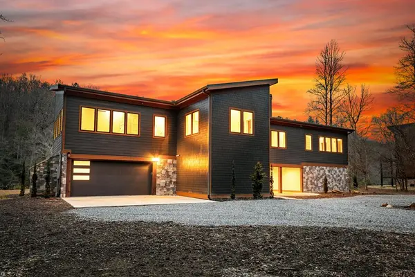 494 Riverbend Manor, Blue Ridge, GA 30513