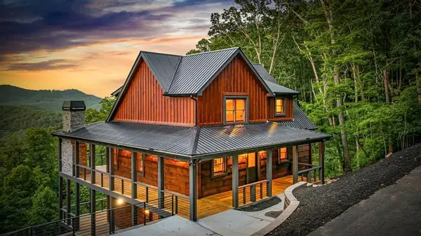 395 Pontoosuc Drive, Mineral Bluff, GA 30559