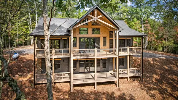 164 Brook Lane, Mineral Bluff, GA 30559