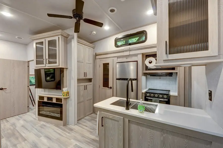 52 25th Street, Ellijay, GA 30540 - #2