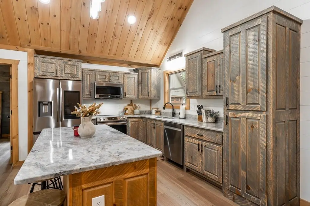 241 Wolf Creek Mountain Road, Mineral Bluff, GA 30559 - #1