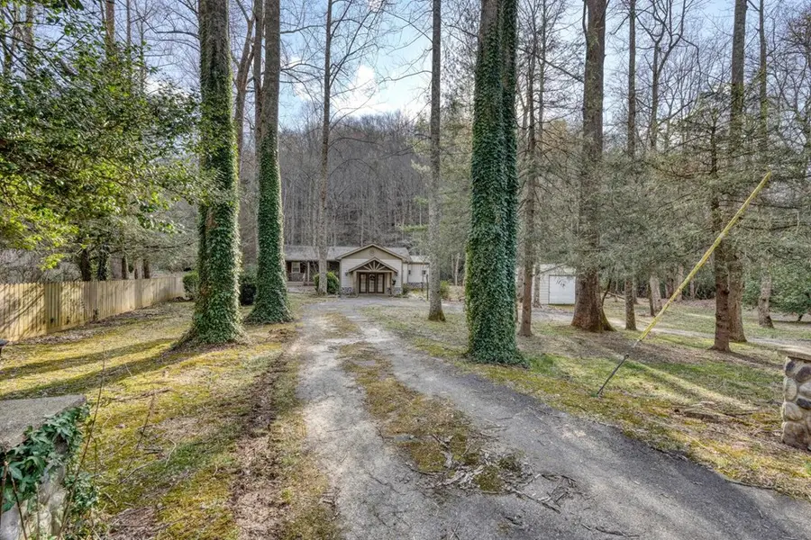 4868 Swallows Creek Road, Hiawassee, GA 30546 - #2