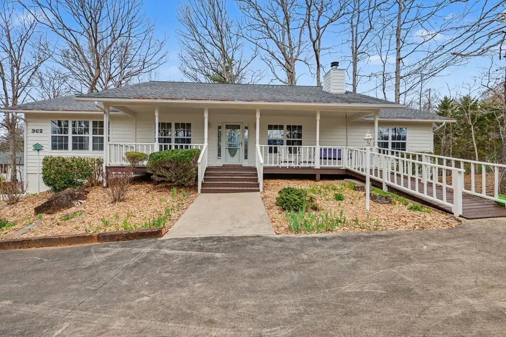 962 Ashley Lane, Young Harris, GA 30582 - #1